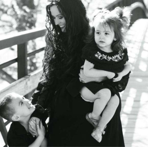 Meet your Posher, Nicole - Picture 1 of 1